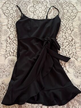 black lucyinthesky dress size small